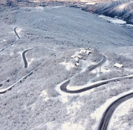Агсуинский перевал вновь покрылся льдом