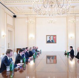 Президент Азербайджана Ильхам Алиев принял делегацию США