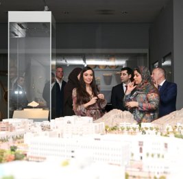 Вице-президент Фонда Гейдара Алиева Лейла Алиева посетила Национальный музей Омана и рынок Матрах в Маскате