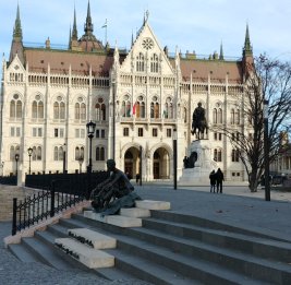 Парламентские выборы в Венгрии пройдут в апреле