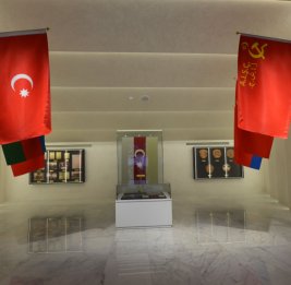 Знаковые экспонаты музеев Азербайджана: Флаг АДР из коллекции Музея Государственного флага