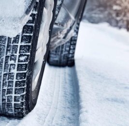 Дорожная полиция призвала водителей использовать зимние шины