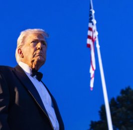 NBC: Трамп хотел купить больше ледоколов для патрулирования вод возле Канады