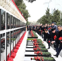 Представители дипломатического корпуса побывали в Шехидляр хиябаны