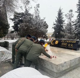Память шехидов трагедии 20 Января почтена в Азербайджанской армии