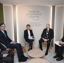 Президент Ильхам Алиев встретился в Давосе с президентом Европейского банка реконструкции и развития