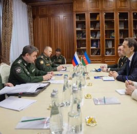 Посол Азербайджана в Москве встретился с заместителем министра обороны России