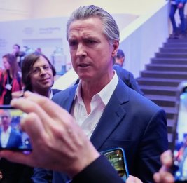 Красная каточка губернатору 