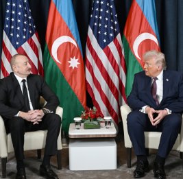 В Давосе состоялась встреча Президента Ильхама Алиева с Президентом Дональдом Трампом