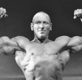 В Италии внезапно умер известный бодибилдер