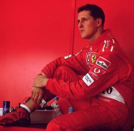 Легенда Формулы-1 Михаэль Шумахер больше не прикован к постели - Daily Mail