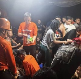 При крушении парома на Филиппинах погибли 15 человек, 43 пропали без вести