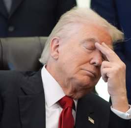 Рейтинг Трампа обвалился