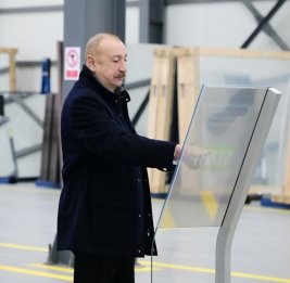 Президент Ильхам Алиев на открытии завода в Сумгайыте 