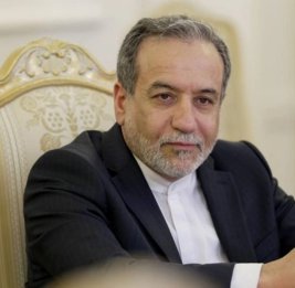 Арагчи опроверг информацию о контактах с Уиткоффом