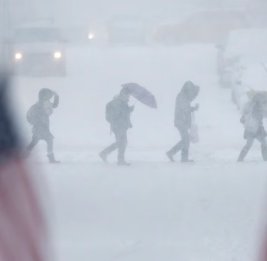 СМИ: Число жертв последствий снежной бури в США возросло до 73