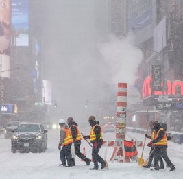 Снежная буря в США унесла жизни по меньшей мере 73 человек