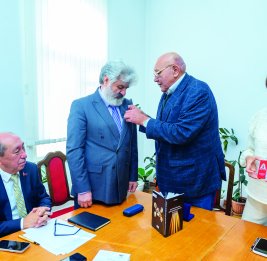 Нас подружил Самарканд