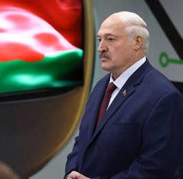 Лукашенко призвал женщин чистить снег лопатой для сохранения молодости и красоты