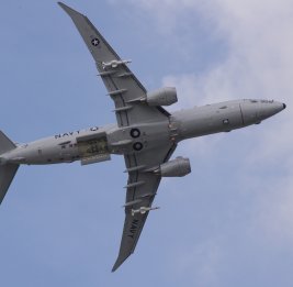 Американский самолет заметили наднейтральными водами уграницы сИраном