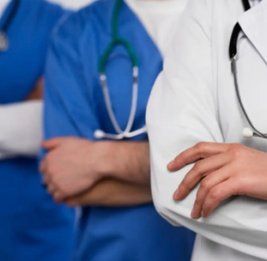 Белые халаты без дипломов