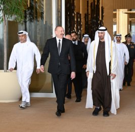 Президент Ильхам Алиев прибыл с визитом в Объединенные Арабские Эмираты