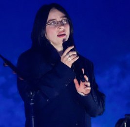 Билли Айлиш завоевала "Грэмми" в номинации "Песня года"