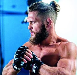 Физиев выбыл из топ-10 UFC