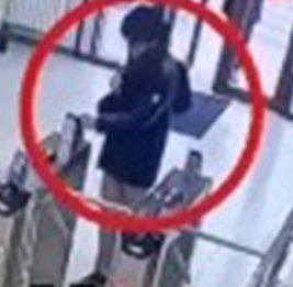 Появились кадры, как ученик зашел в лицей İdrak перед стрельбой