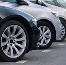 Китай отказывается от электронных дверных ручек в авто: возможны ли ограничения в Азербайджане?