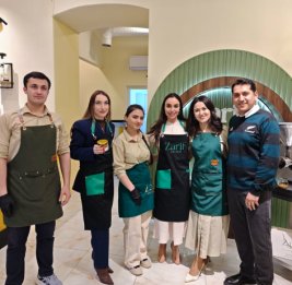 Лейла Алиева и Алена Алиева ознакомились с брендом здорового питания предпринимательницы в Гяндже