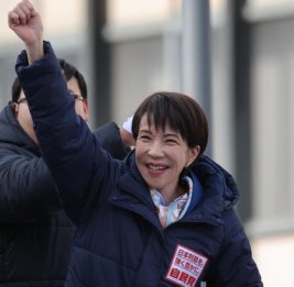 NHK: правящий блок во главе с премьером Такаити одерживает победу на выборах