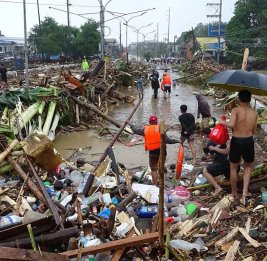 На Филиппинах около 500 тыс. человек пострадали от последствий шторма &laquo;Басянг&raquo;