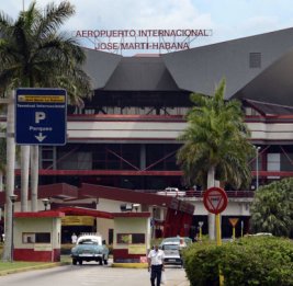 Главный аэропорт Гаваны не будет заправлять самолеты