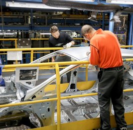 ЕС сократил импорт легковых машин из США до минимума с 2022 года