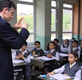 Мужчина в школе