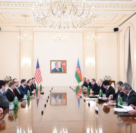 Состоялась встреча Президента Азербайджана Ильхама Алиева с вице-президентом США в расширенном составе