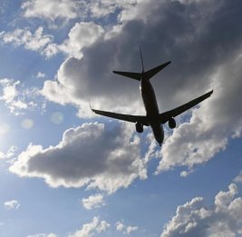 В Индонезии неизвестные совершили вооруженное нападение на самолет, пилоты погибли