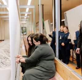 Состоялась церемония срезки круглого ковра ручной работы, изготовленного &laquo;Азерхалча&raquo; для Шушинской мечети