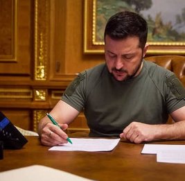 Зеленский подписал указ о введении санкций против российских морских судов