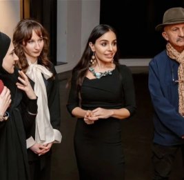 Лейла Алиева поделилась публикацией с выставки &laquo;Синхронизация&raquo;