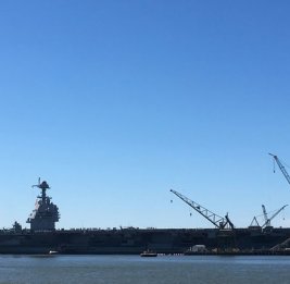 WSJ: США отправили крупнейший авианосец на Ближний Восток