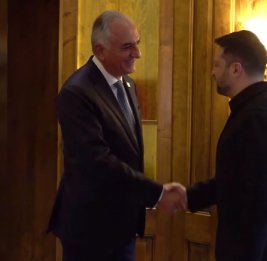 Зеленский встретился в Мюнхене с сыном последнего иранского шаха Резой Пехлеви