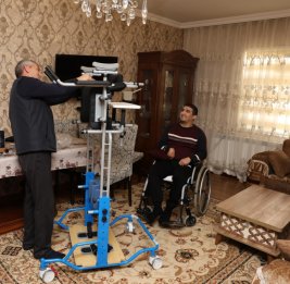 Более чем 130 лицам вручены средства реабилитации