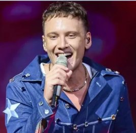 Популярного турецкого певца объявили в розыск