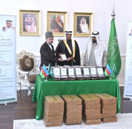 По случаю месяца Рамазан посольство Саудовской Аравии передало Азербайджану 5 тонн хурмы