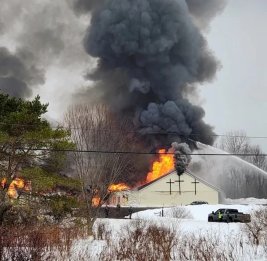 Не менее пяти человек пострадали при взрыве в церкви на севере Нью-Йорка