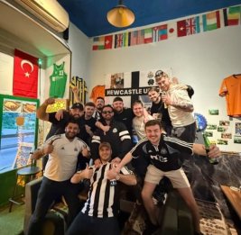 В Баку пьяные болельщики &laquo;Ньюкасла&raquo; рвут флаг &laquo;Челси&raquo;