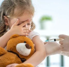 Азербайджанский врач призывает родителей не отказываться от вакцинации детей