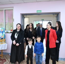 Лейла Алиева посетила детский дом Hannah and Rozafa и университетский больничный центр Mother Teresa в Тиране